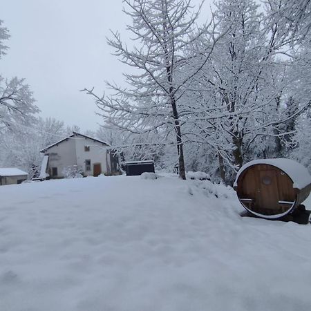 Le Tilleul De Bressolles Brassac  Luaran gambar